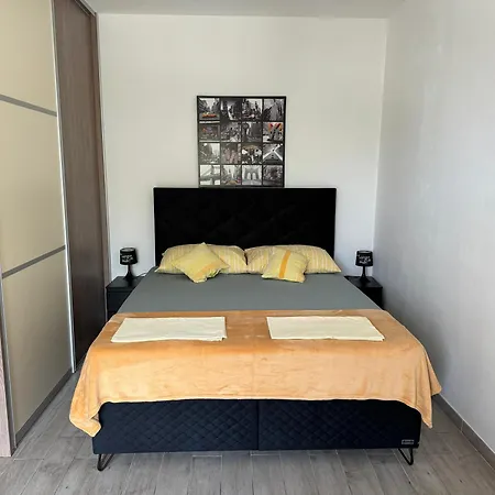 Oki * Gradac (Split-Dalmatia)